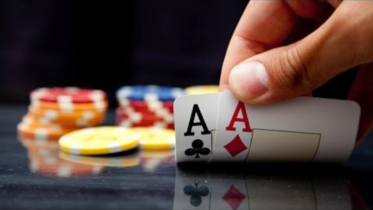 Apakah 6/4 merupakan kartu awal yang baik dalam poker Texas hold 'em?